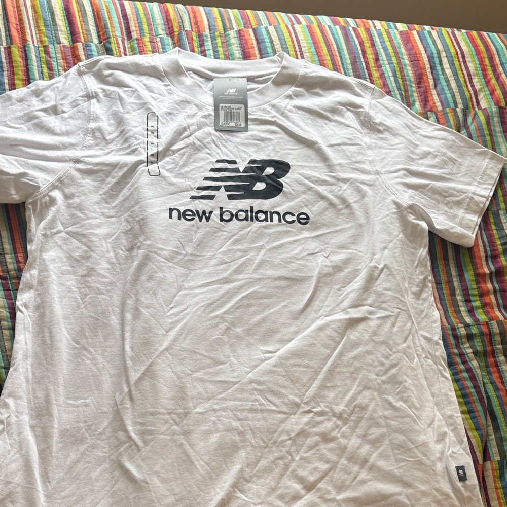 New Balance White Short Sleeve Logo Tee with Black Print xL nwt